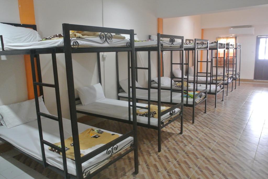 Orange Backpacker Hostel Вьентьян Номер фото