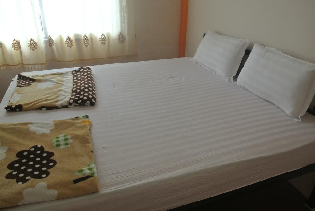 Orange Backpacker Hostel Вьентьян Номер фото