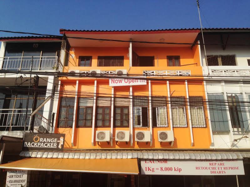 Orange Backpacker Hostel Вьентьян Экстерьер фото