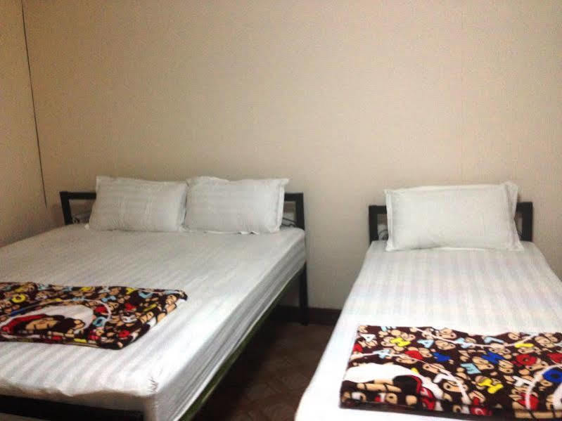 Orange Backpacker Hostel Вьентьян Экстерьер фото